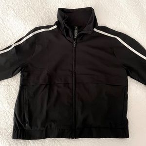 Medium M Women’s Adidas Cropped Black Windbreaker Jacket
